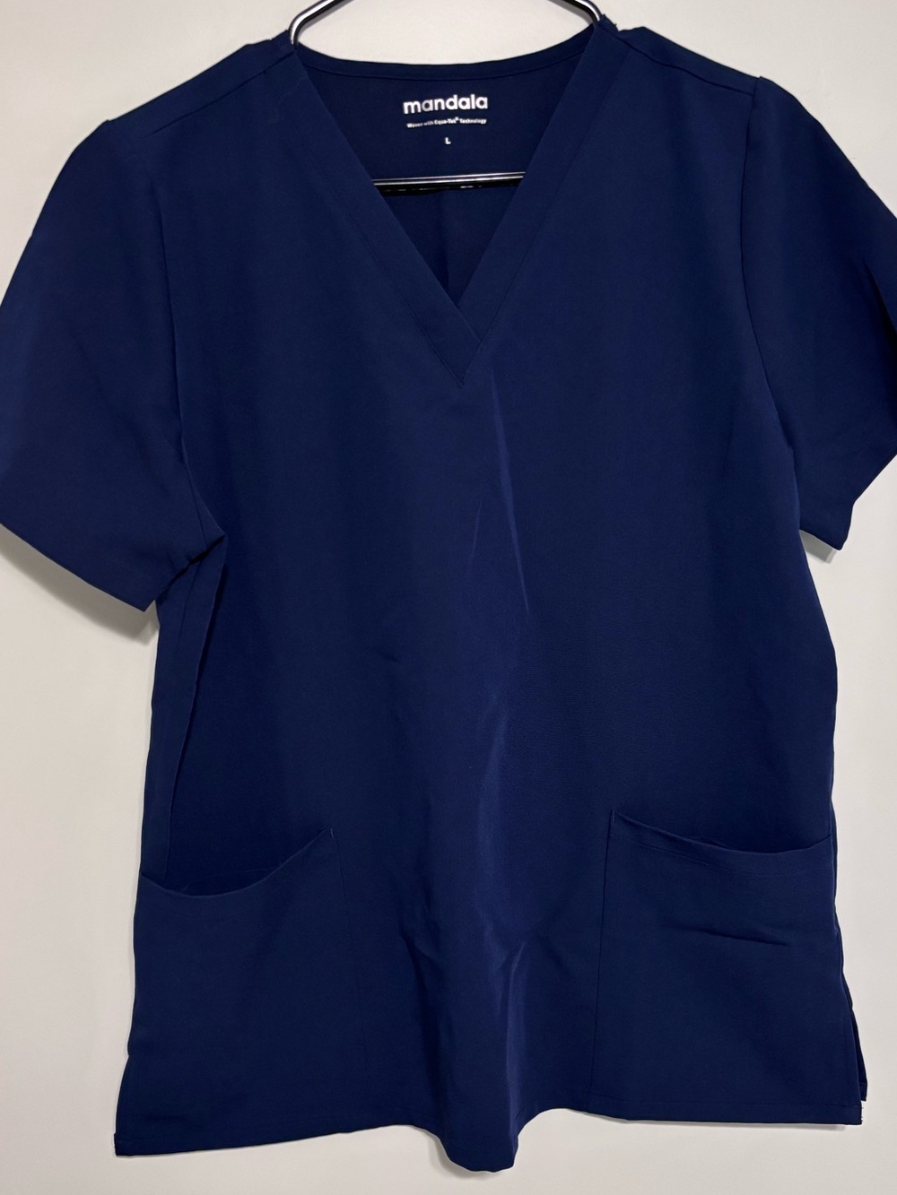 Bundle of 4 Women’s V-Neck Tunic Scrub Top in Blues and Green - Picture 10 of 16